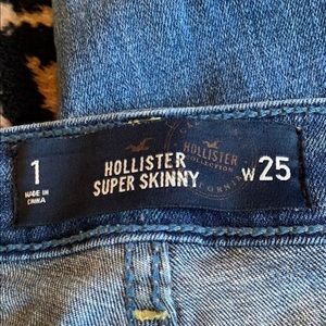 Hollister Super Skinny Jeans